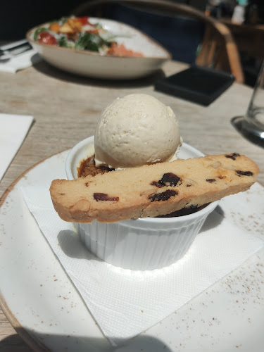 Regatta Bar And Eatery