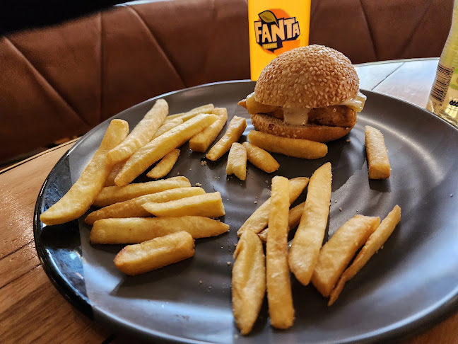 Nando's Porirua Open Times