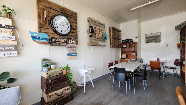 Reporoa Valley Traders & Awaken Cafe - Hospitality and gastronomy