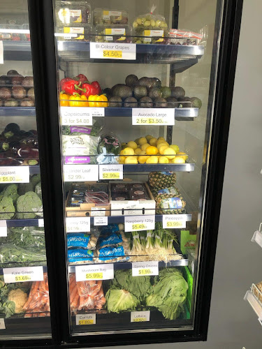 Comentarii opinii despre AVIRAJ MART KAIKOHE