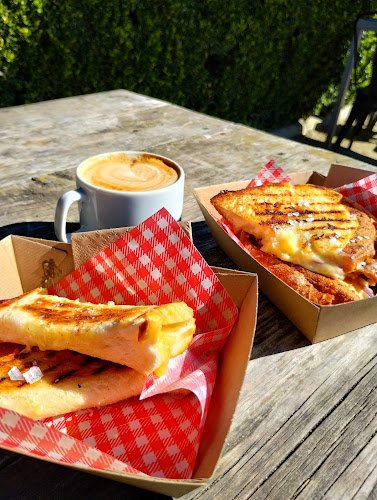 Comentarii opinii despre Red Bridge Coffee