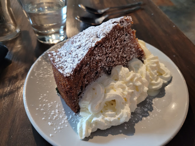 Luanne’s Ararino Bar & Bistro - Upper Hutt