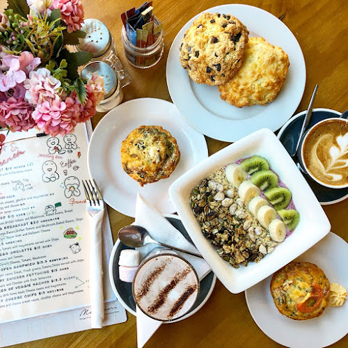 Comentarii opinii despre Gemini Cafe & Eatery