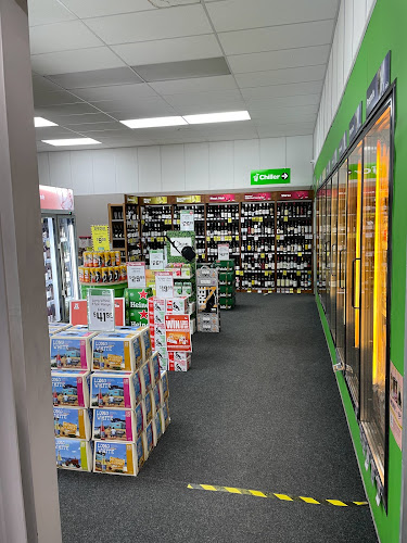 Super Liquor Te Rapa - Hospitality and gastronomy