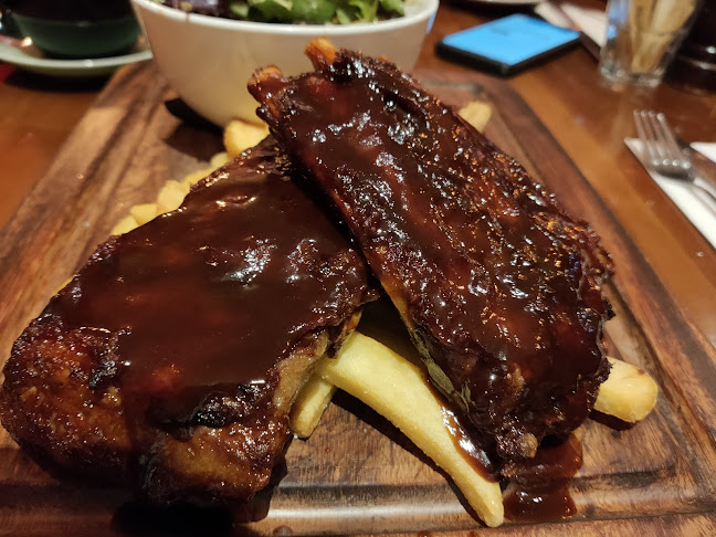 Captains Restaurant - Hospitality and gastronomy