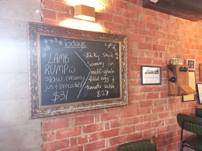 Redoubt Bar and Eatery Morrinsville