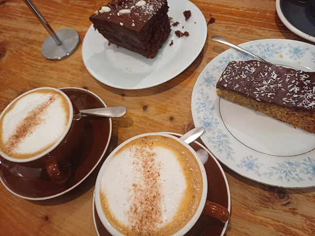 Angel Louise Cafe Open Times