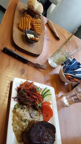 Comentarii opinii despre Frostys Vault Bar & Cafe