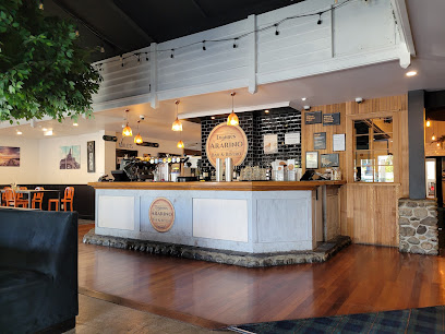 Luanne’s Ararino Bar & Bistro