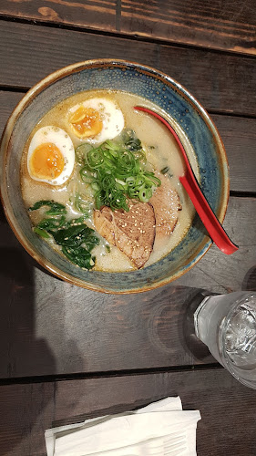 Comentarii opinii despre Yoshi Sushi & Bento (Press Hall)