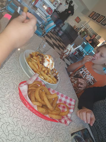 Opinii despre VEight Cafe, Restaurant & Bar în Kaikōura - Hospitality and gastronomy