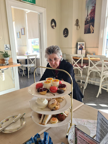 Paris for the Weekend - Kaiapoi