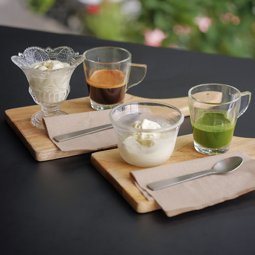 Comentarii opinii despre Bloc Cafe