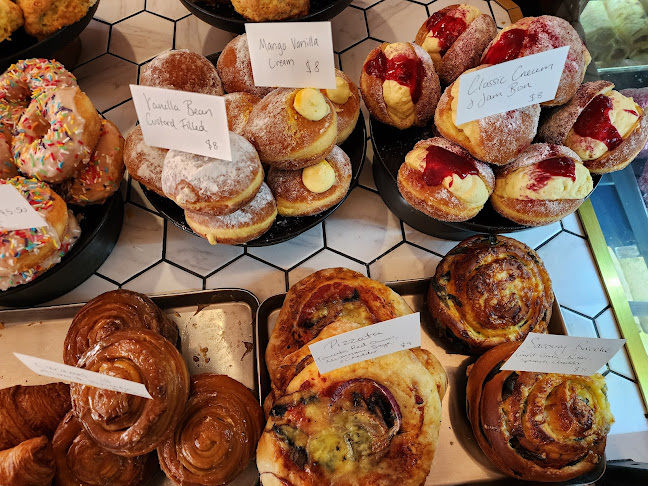 Comentarii opinii despre Sixes And Sevens