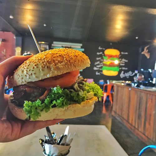 1/385 Great North Road, Henderson, Auckland 0612, New Zealand