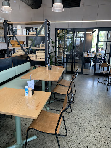 Opinii despre MELBA Karaka în Auckland - Hospitality and gastronomy