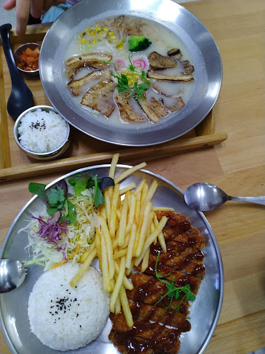 Harry's Kitchen Open Times