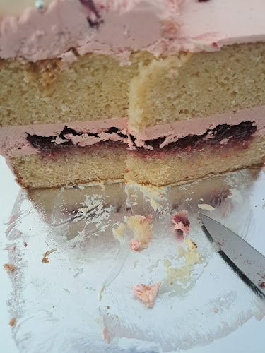 THE THREE WORDS | Cakes & Flowers - Hospitality and gastronomy