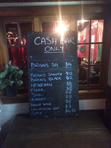 The Welsh Dragon Bar - Hospitality and gastronomy