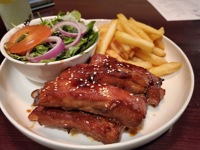 Mountainside Bar and Restaurant - Hospitality and gastronomy