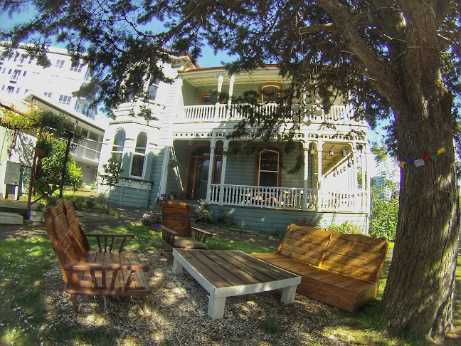 Hum Salon Bohemia Cafe and Community Space - Auckland