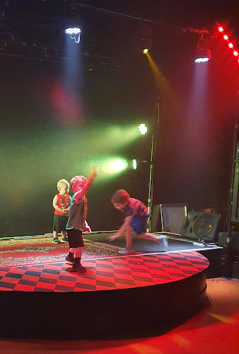 Monkey House Lounge and Cabaret Bar - Hospitality and gastronomy