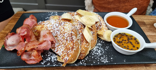 Kolachi Cafe & Eatery - Napier