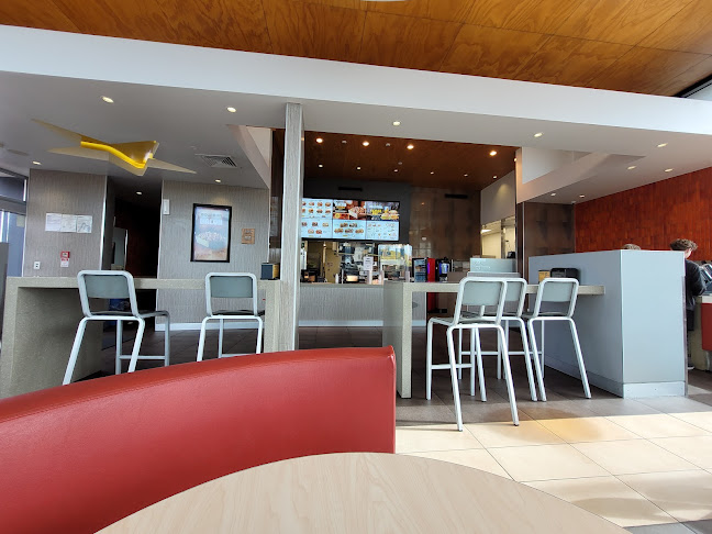 Carl's Jr. Frankton - Hospitality and gastronomy
