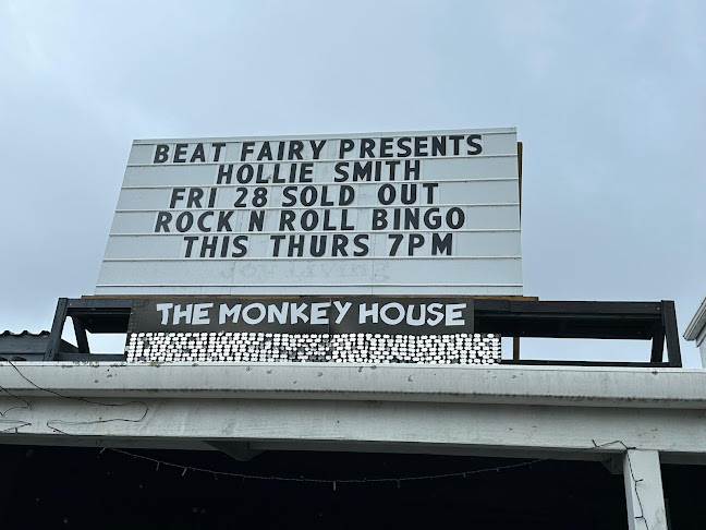 Opinii despre Monkey House Lounge and Cabaret Bar în Whitianga - Hospitality and gastronomy