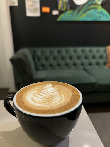 Little Rogue Eatery - Hospitality and gastronomy