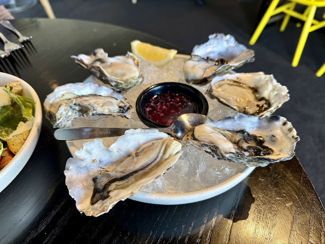 Public Kitchen and Bar