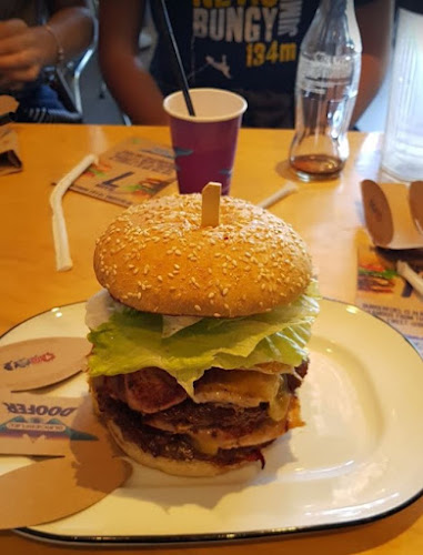 BurgerFuel Windsor Park - Hospitality and gastronomy