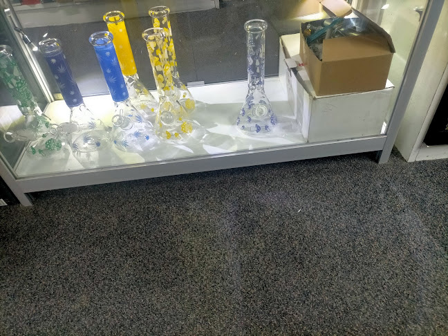 Opinii despre Kumeu Cellars Liquor Centre în Kumeū - Hospitality and gastronomy