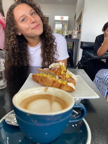 Beaufort + Co Phone number