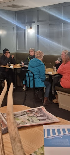 Comentarii opinii despre The Screening Room