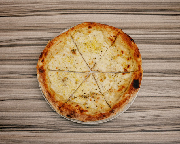 Gina's Italian Kitchen - Hospitality and gastronomy