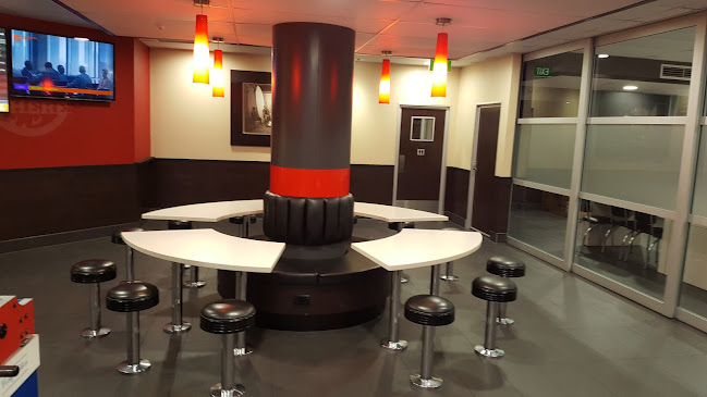 Burger King Wellington Airport - Hospitality and gastronomy