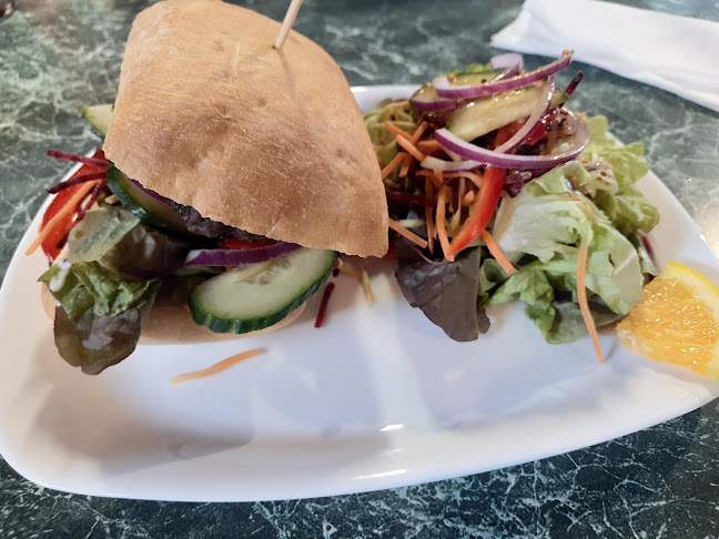 Comments and reviews of Serendipity Cafe