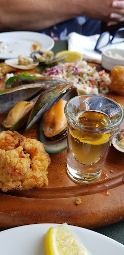 Careys Bay Historic Hotel - Hospitality and gastronomy