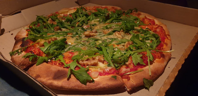 Busters Woodfired Pizza - Hospitality and gastronomy