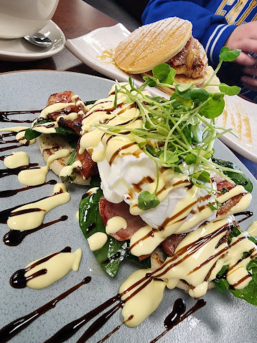 Comentarii opinii despre Nexus Restaurant & Sports Bar