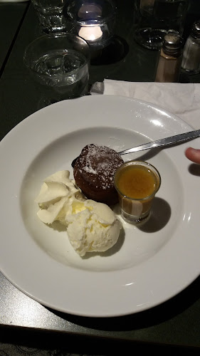 Opinii despre Careys Bay Historic Hotel în Dunedin - Hospitality and gastronomy