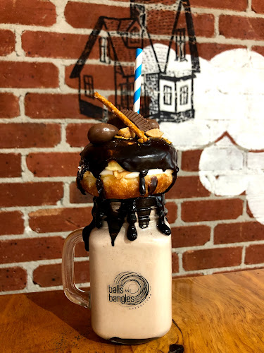 Comentarii opinii despre Balls and Bangles