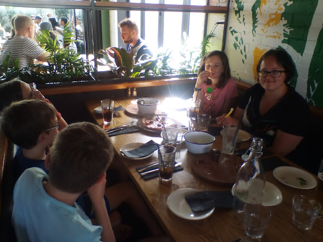 The Roaming Giant Phone number