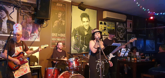 Comentarii opinii despre The Matua Bar