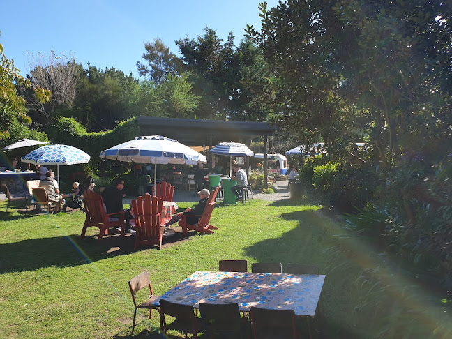 Comentarii opinii despre Bus Stop