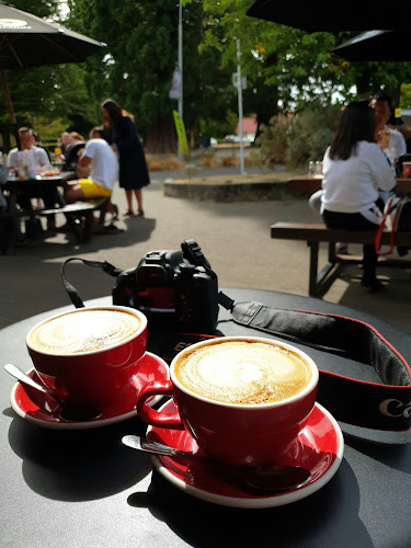 Tipsy Cafe & Restaurant