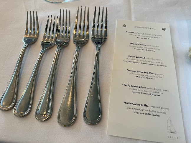 Comentarii opinii despre Sails Restaurant