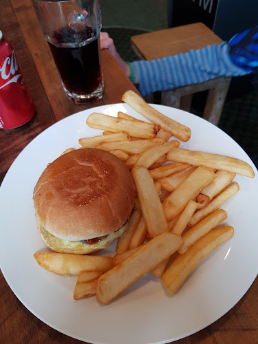 Comments and reviews of The Grand Tavern