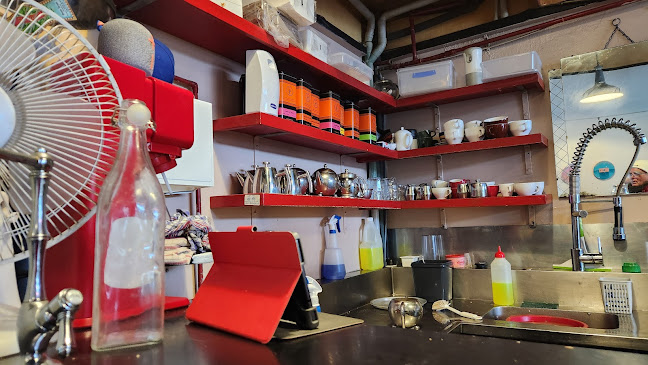 Deluxe Cafe - Hospitality and gastronomy